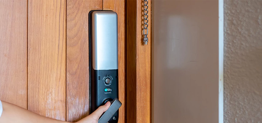 Home Security Electronic Locks Upgrades in Pleasure Point, CA